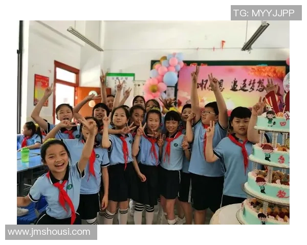 邱子健足球之路:从青涩少年到职业球员的成长历程与梦想追逐 邱子健足球之路:从青涩少年到职业球员的成长历程与梦想追逐